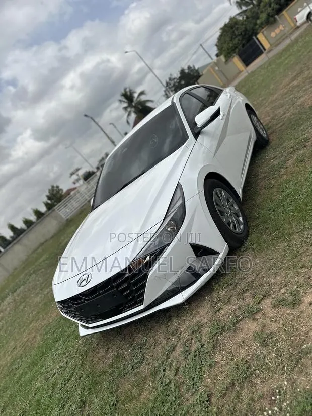 Hyundai Avante 2020 White · Photo 1