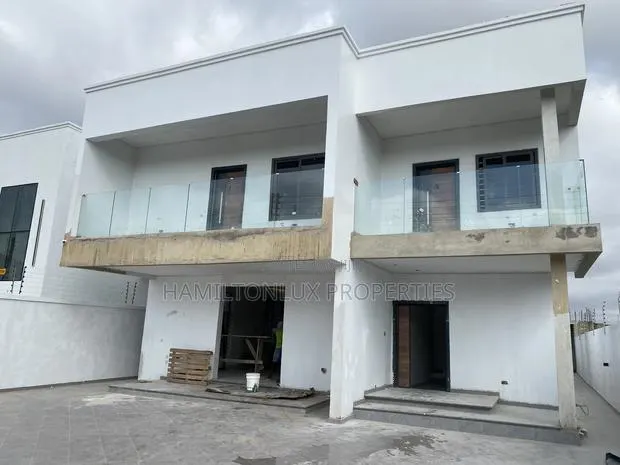 4bdrm Mansion in Lakeside Plot 4, Ashaley Botwe for sale · Photo 1
