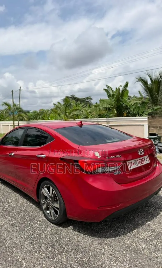 Hyundai Elantra 2016 Red · Photo 1
