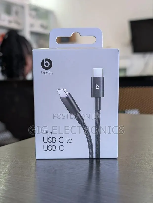 Beats USB-A to USB-C Woven Fast Charging Cable 5ft - Bolt Black · Photo 1