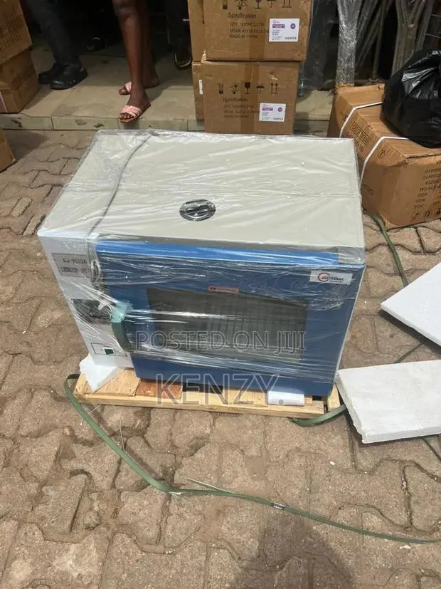Lab Oven (50 Liter) · Photo 1