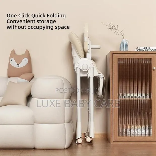 Adjustable Height High Chair for Infants · Photo 4