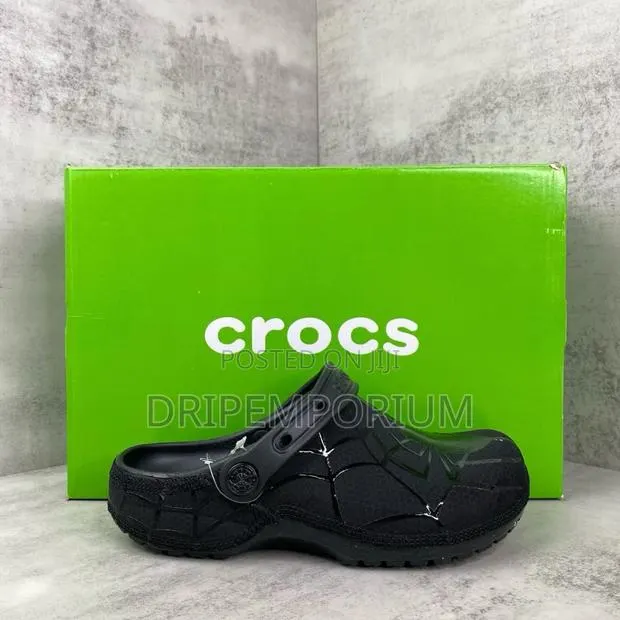 Spider-Man Crocs · Photo 1