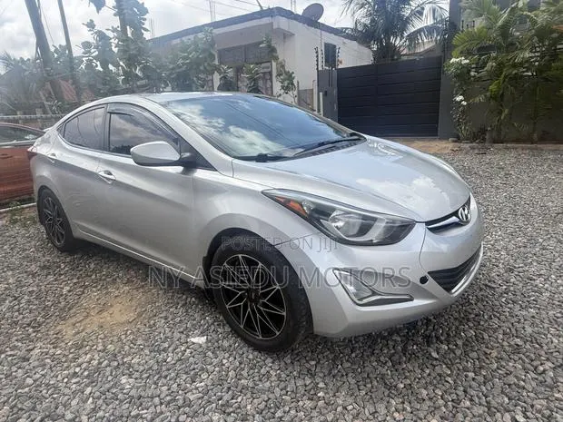 Hyundai Elantra Limited 4dr Sedan (1.8L 4cyl 6A) 2014 Silver