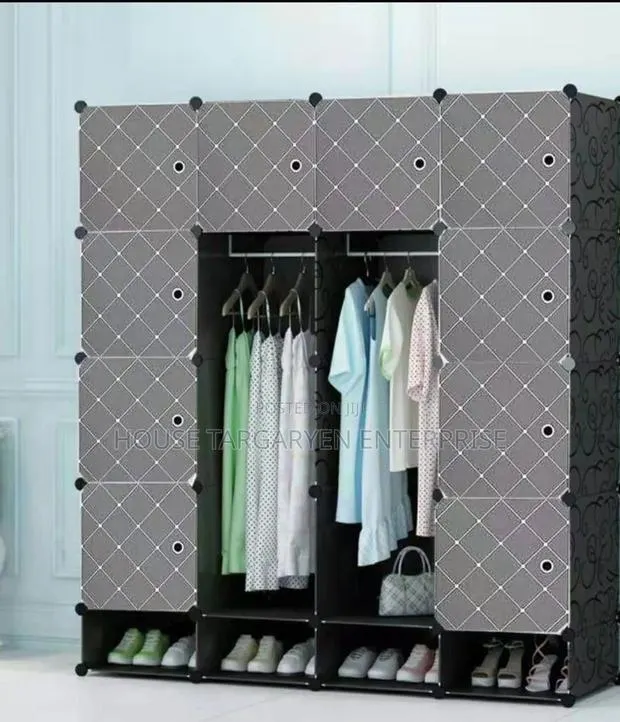 16 Cubes Plastic Wardrobe · Photo 1