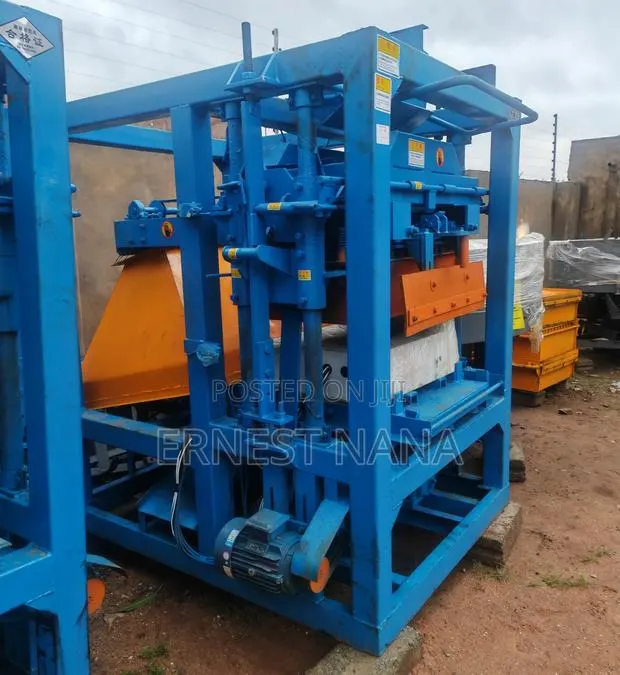 Semi-Automatic Concrete Block Machine · Photo 1