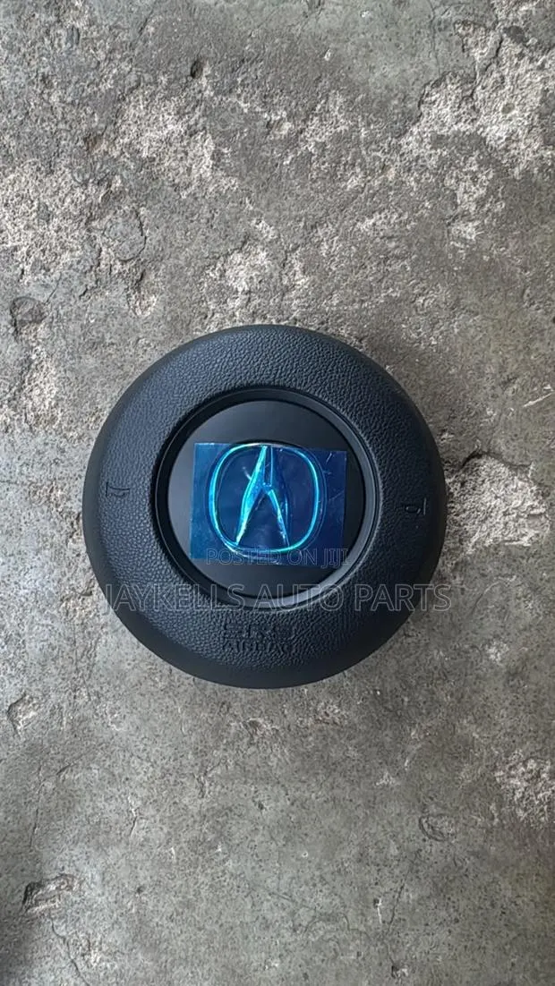 2018-2024 Acura RDX Steering Wheel Airbag Cover · Photo 1