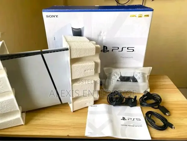 Play Station 5 Slim · Photo 1
