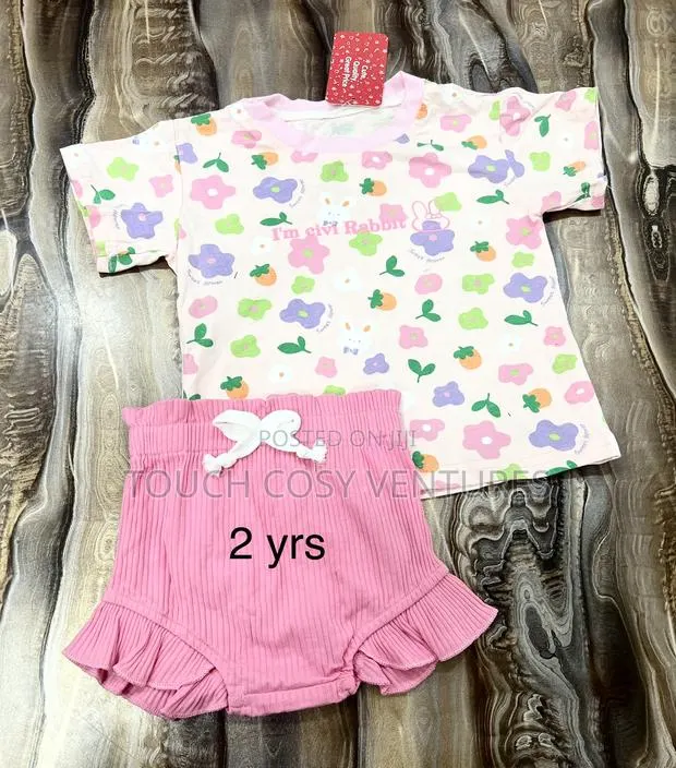 Kids Fashionable Top and Short · Photo 1