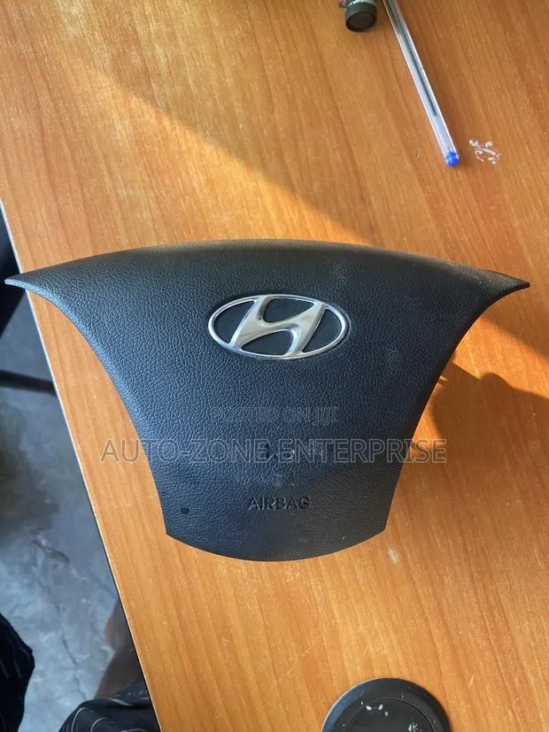 Hyundai Elantra 2011 2012 2013 2014 2015 2016 Steering Airbag · Photo 1