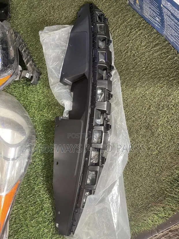 Hyundai Elentra 2019-2020-2021 Radiator Panel · Photo 1