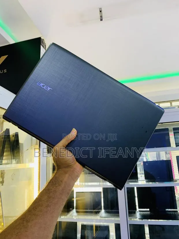 Laptop Acer Aspire E5-575 8GB Intel Core i3 HDD 1T · Photo 1