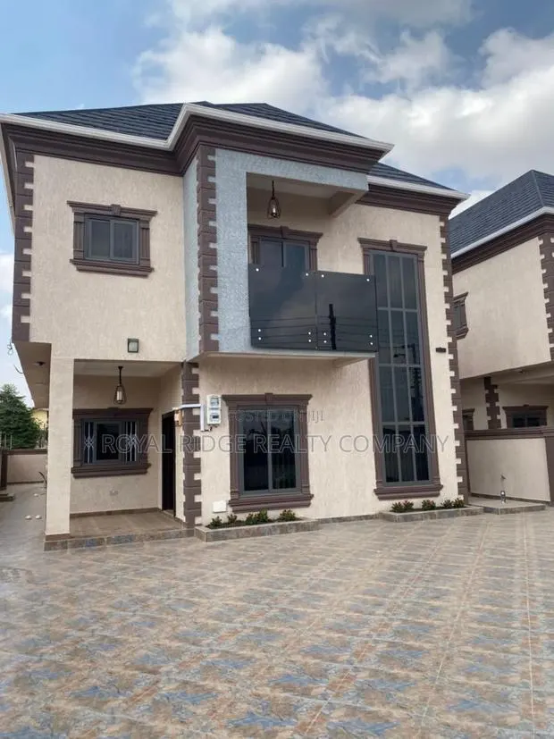 4bdrm Duplex in Achimota, Accra Metropolitan for sale · Photo 1
