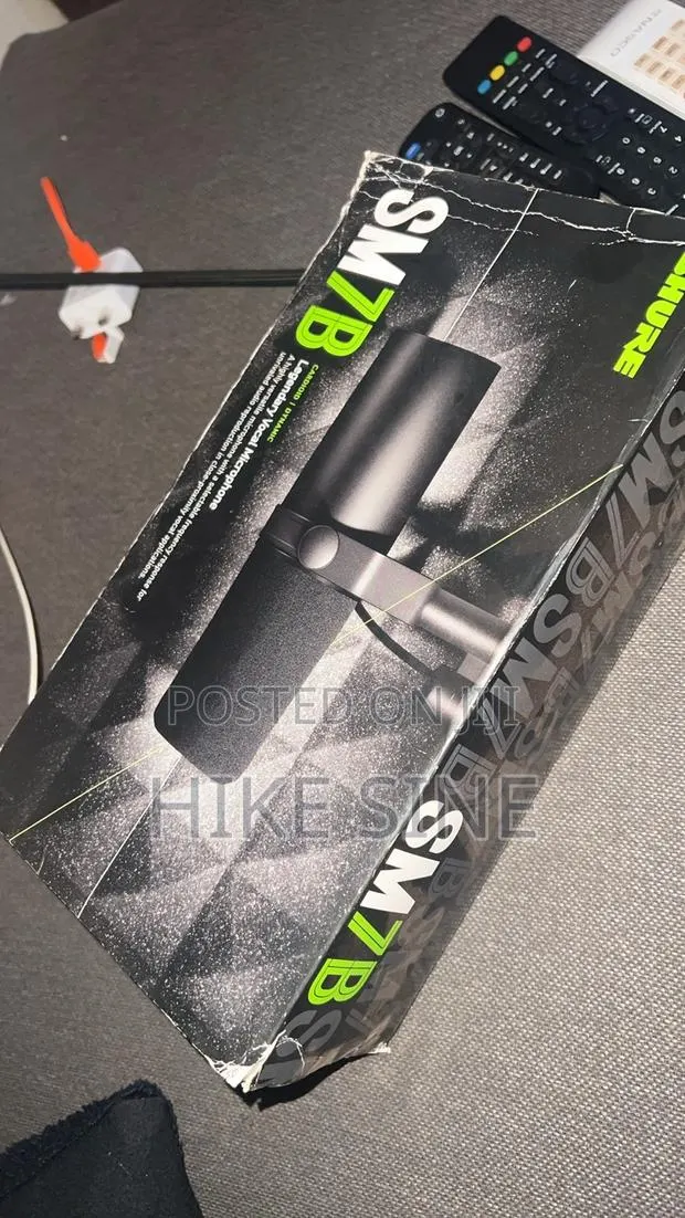 Original Shure SM7B Professional Studio Microphone · Photo 1
