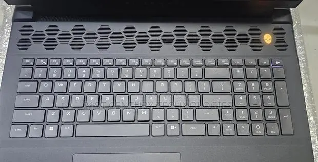Laptop Dell Alienware M18X 32GB Intel Core I9 SSD 2T · Photo 1
