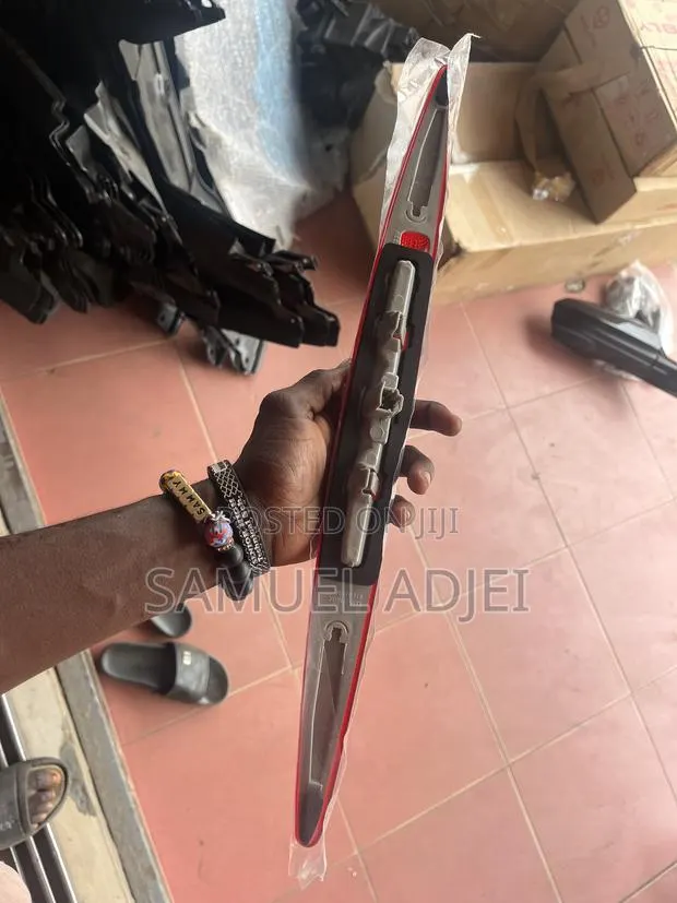Honda CRV 2012 to 2017 Brake Light. · Photo 1