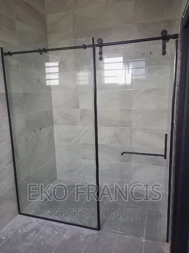 Shower Partition Glass Work · Photo 1
