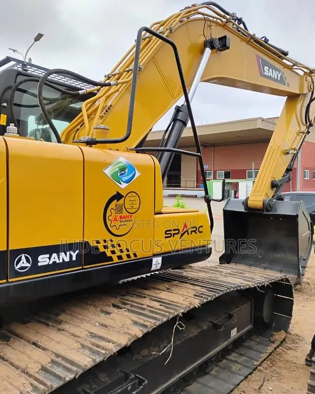 Sany Excavators 240 · Photo 1