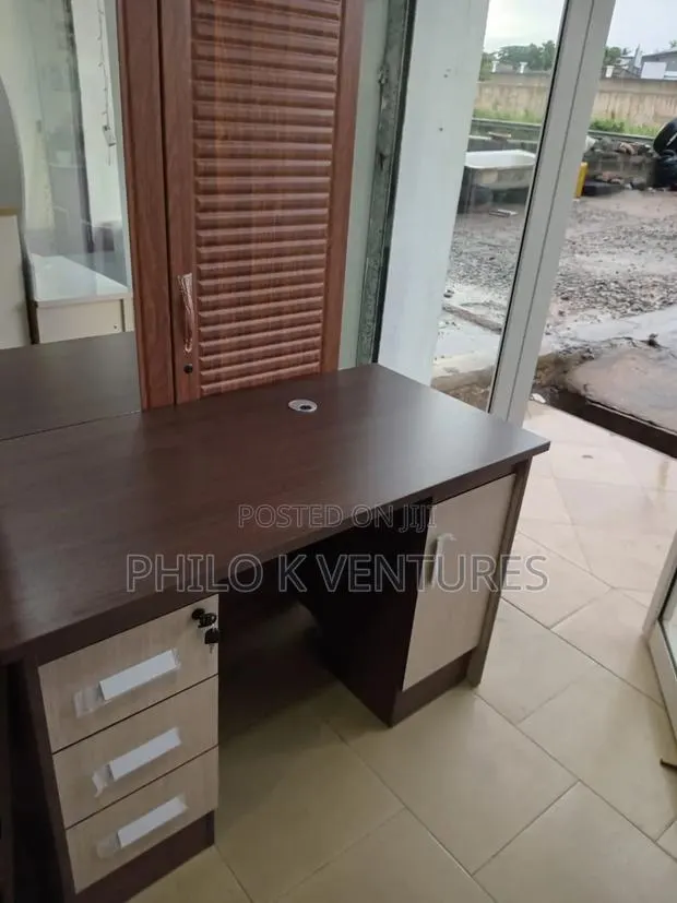 2600 Office Table