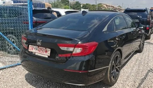 Honda Accord 2018 Black · Photo 1