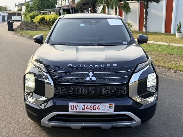 Mitsubishi Outlander SE 2022 Gray · Photo 1