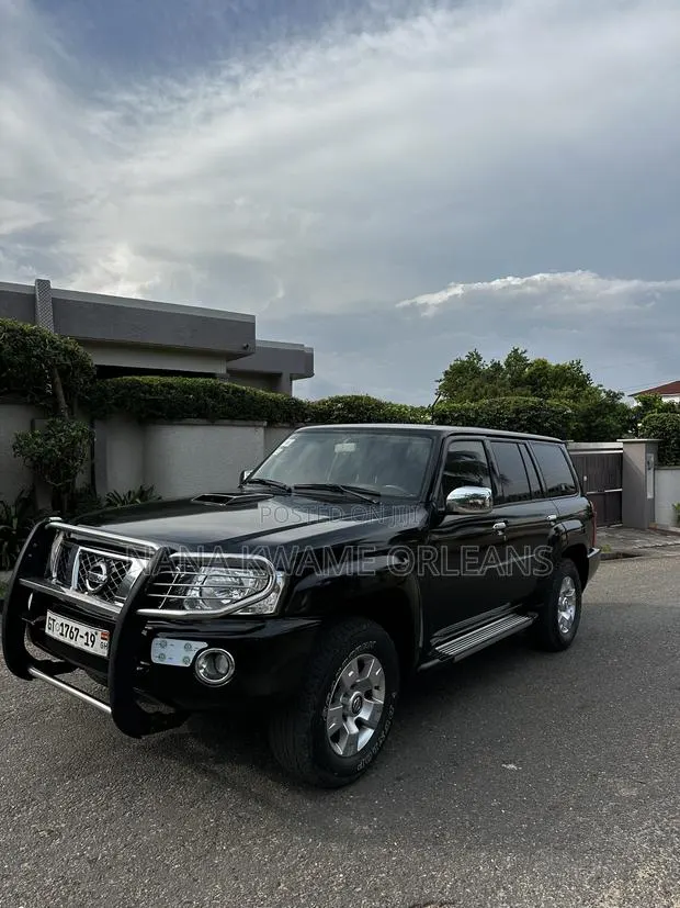 Nissan Patrol 2015 Black · Photo 1
