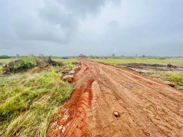 Fast Developing Estate Afienya Lands on Sale · Photo 1