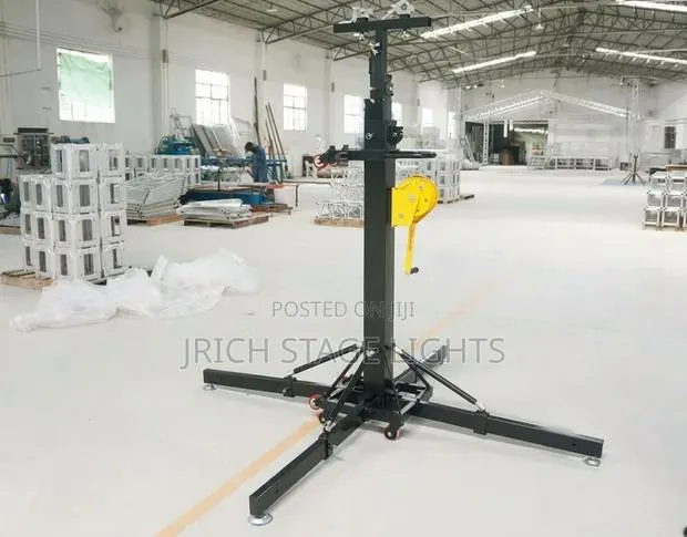 6m Heavy-Duty Crank-Up Lighting Stand 2600lb · Photo 1