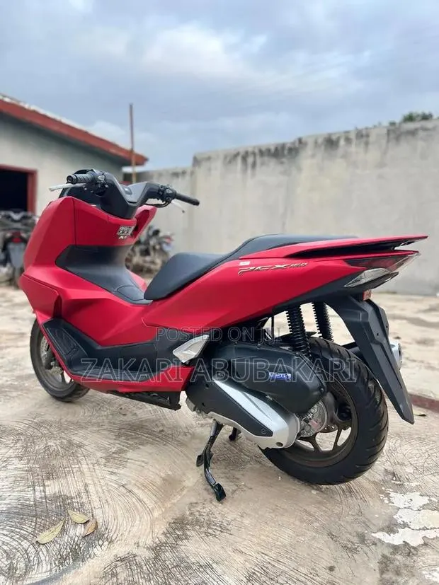 Honda 2025 Red · Photo 1