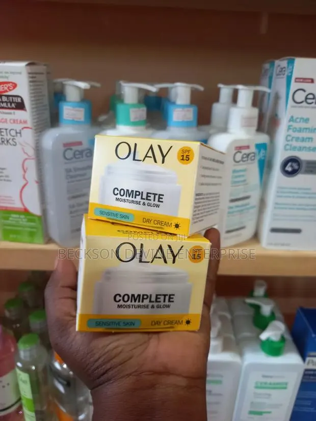 *Olay Complete Face Cream (Day Night) · Photo 1