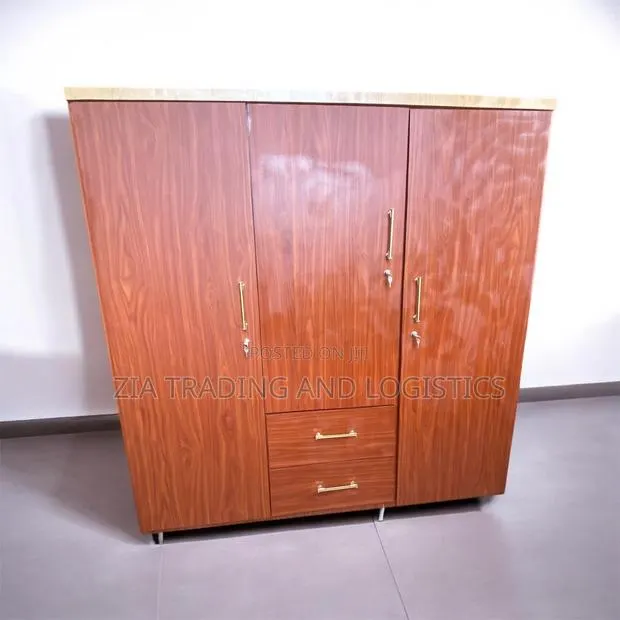 Spacious 3in1 Luxury Wardrobe With Locks-Maximum Storage,Modern Style · Photo 1
