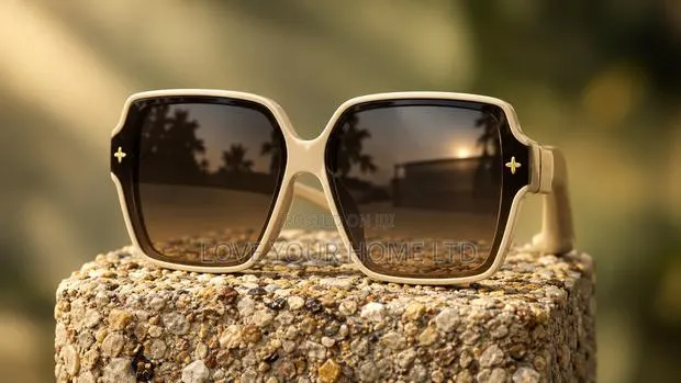 Luxury Oversized Beige Square Sunglasses Gradient Fashion Shades · Photo 1