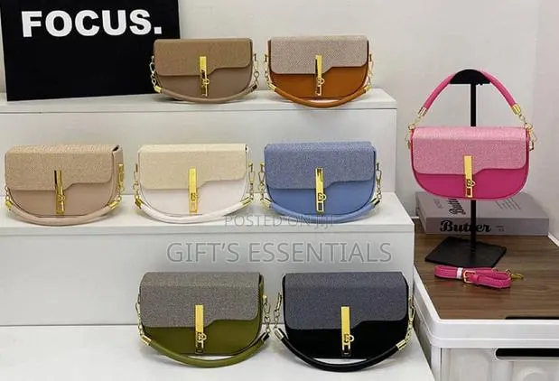 Quality Female Handbag · Photo 1