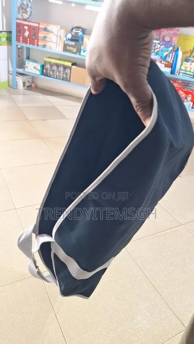 Neck Hanging Elbow · Photo 3