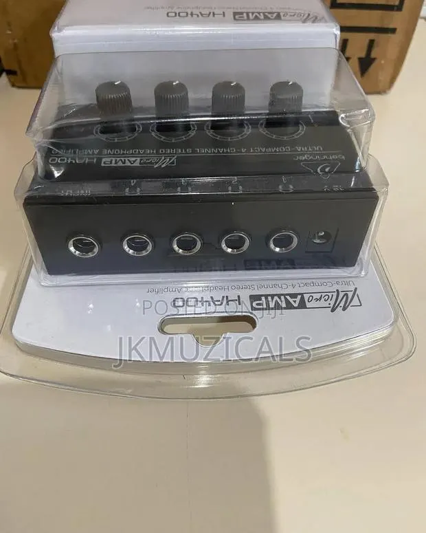 Micro Amp_ Ha400_ 4 Channel- Headphone Amplifier · Photo 1