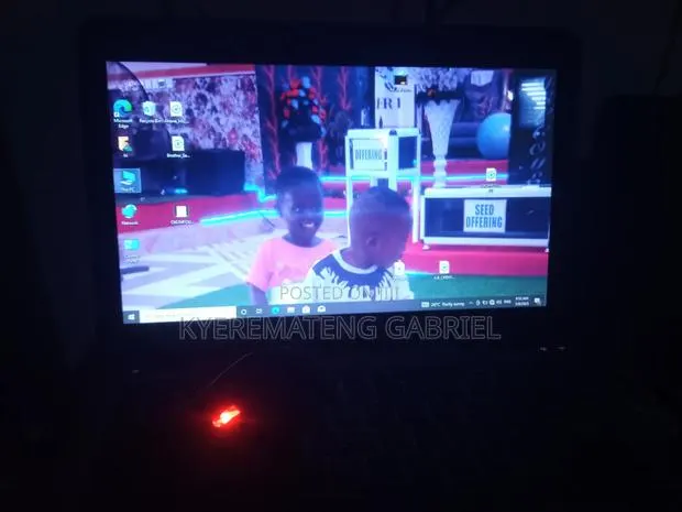 Laptop HP EliteBook x360 1040 G7 8GB Intel Core i7 HDD 256GB · Photo 1