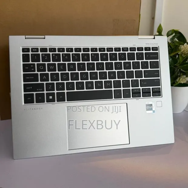 New Laptop HP EliteBook x360 1040 G9 16GB Intel Core i5 SSD 512GB · Photo 1