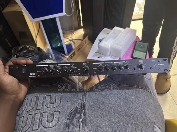 Deton Ec103 Crossover · Photo 1