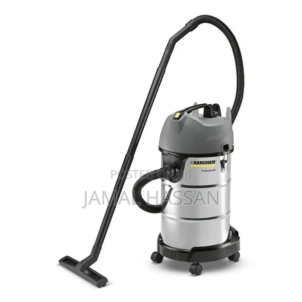 Karcher Nt 38/1 Me Classic Wet and Dry Vacuum Cleaner · Photo 1