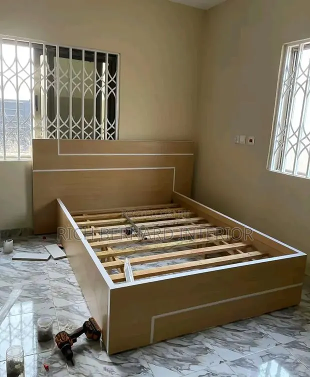 Llaminated Home Double Bed · Photo 1