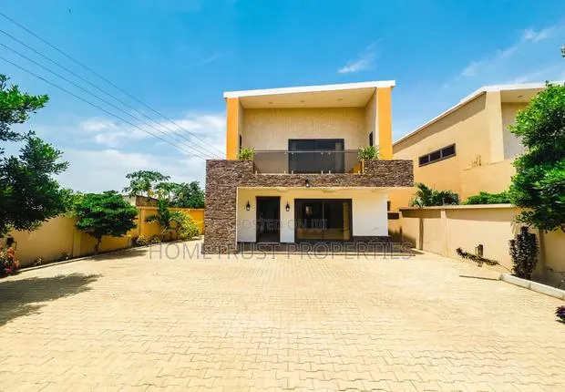 4bdrm Duplex in Ashley Botwe, Nmai-Dzorn for sale · Photo 1