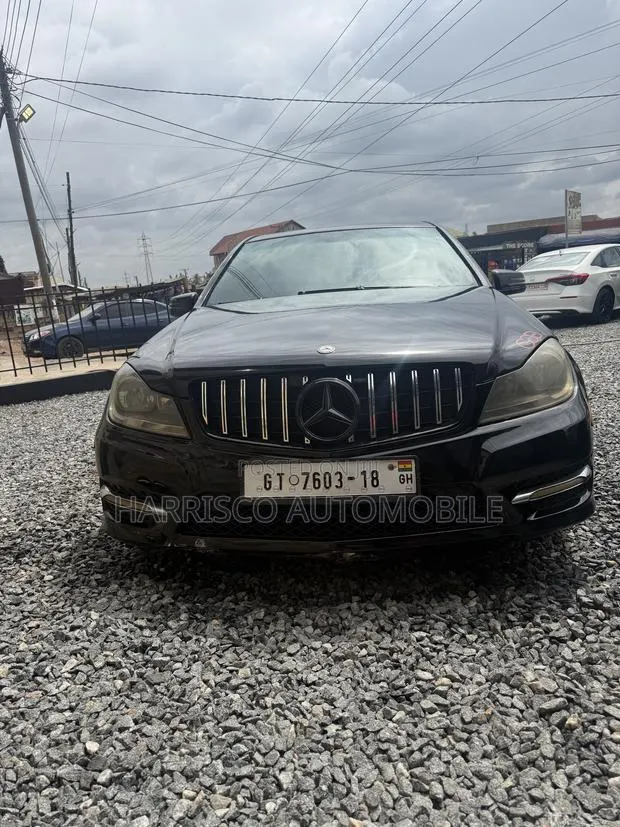 Mercedes-Benz C250 2014 Black · Photo 1