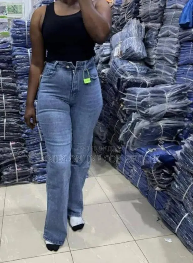 Cargo And Loose Jeans · Photo 1