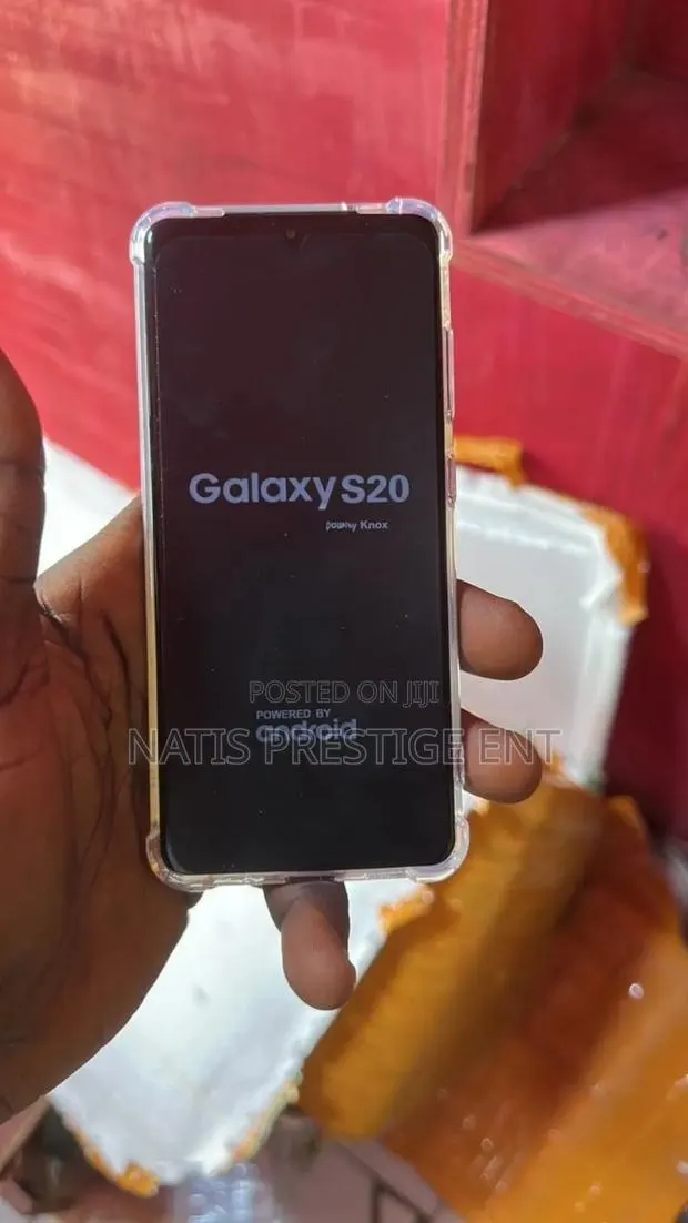 Samsung Galaxy S20 128 GB Black · Photo 1