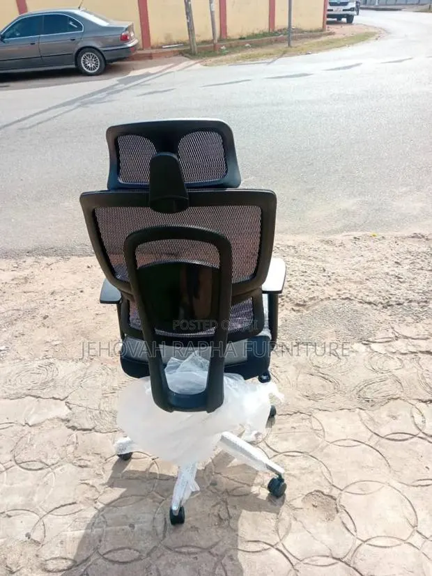 Adjustable Office Chair · Photo 1