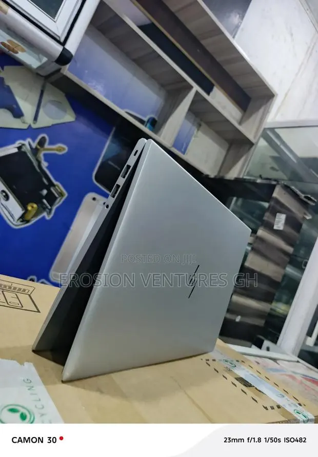 New Laptop HP EliteBook 840 G7 16GB Intel Core i5 SSD 256GB · Photo 1