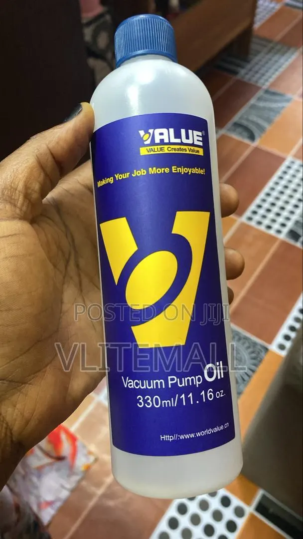 Value Brand Vacuum Pump Oil. · Photo 1