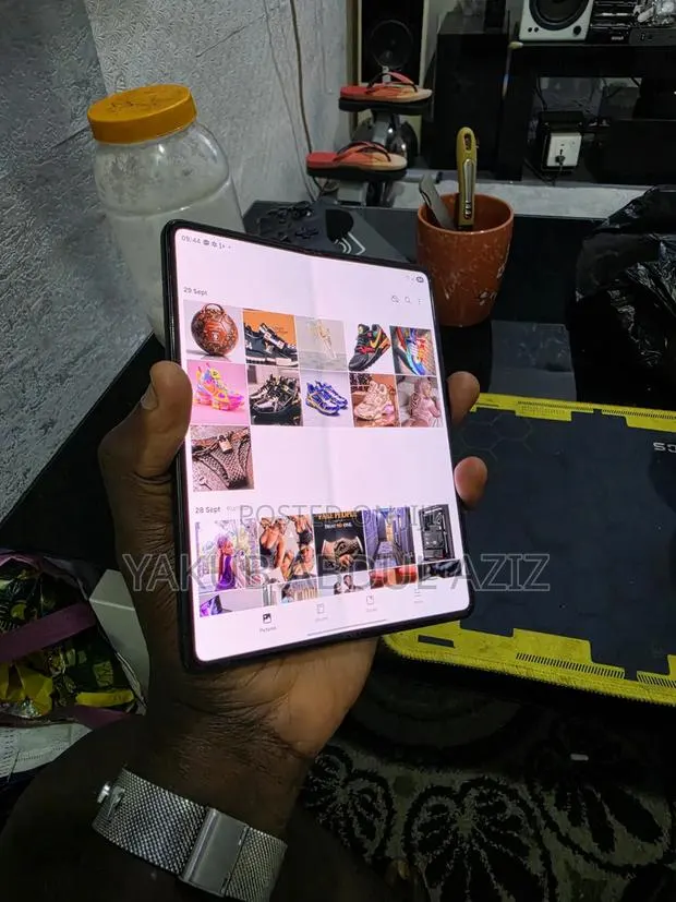 Samsung Galaxy Z Fold 3 256 GB Black · Photo 1