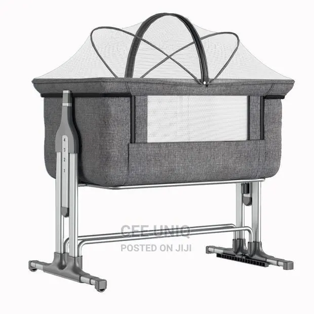 Bedside Baby Bassinet and Mattress · Photo 1