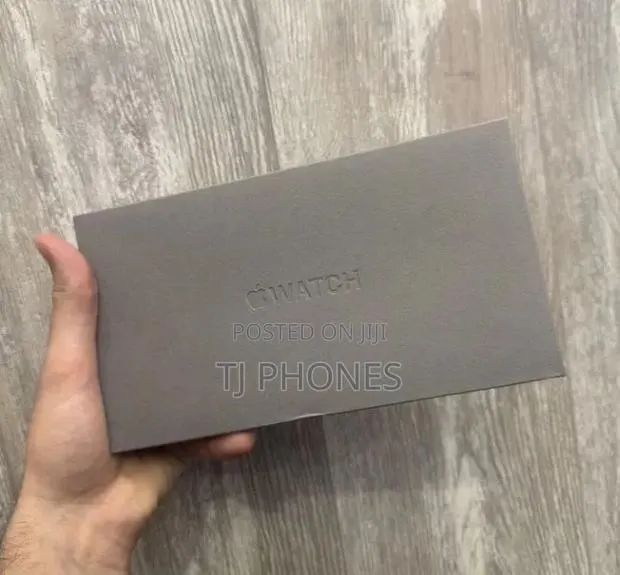 Apple Watch Ultra 2 Black Edition · Photo 1